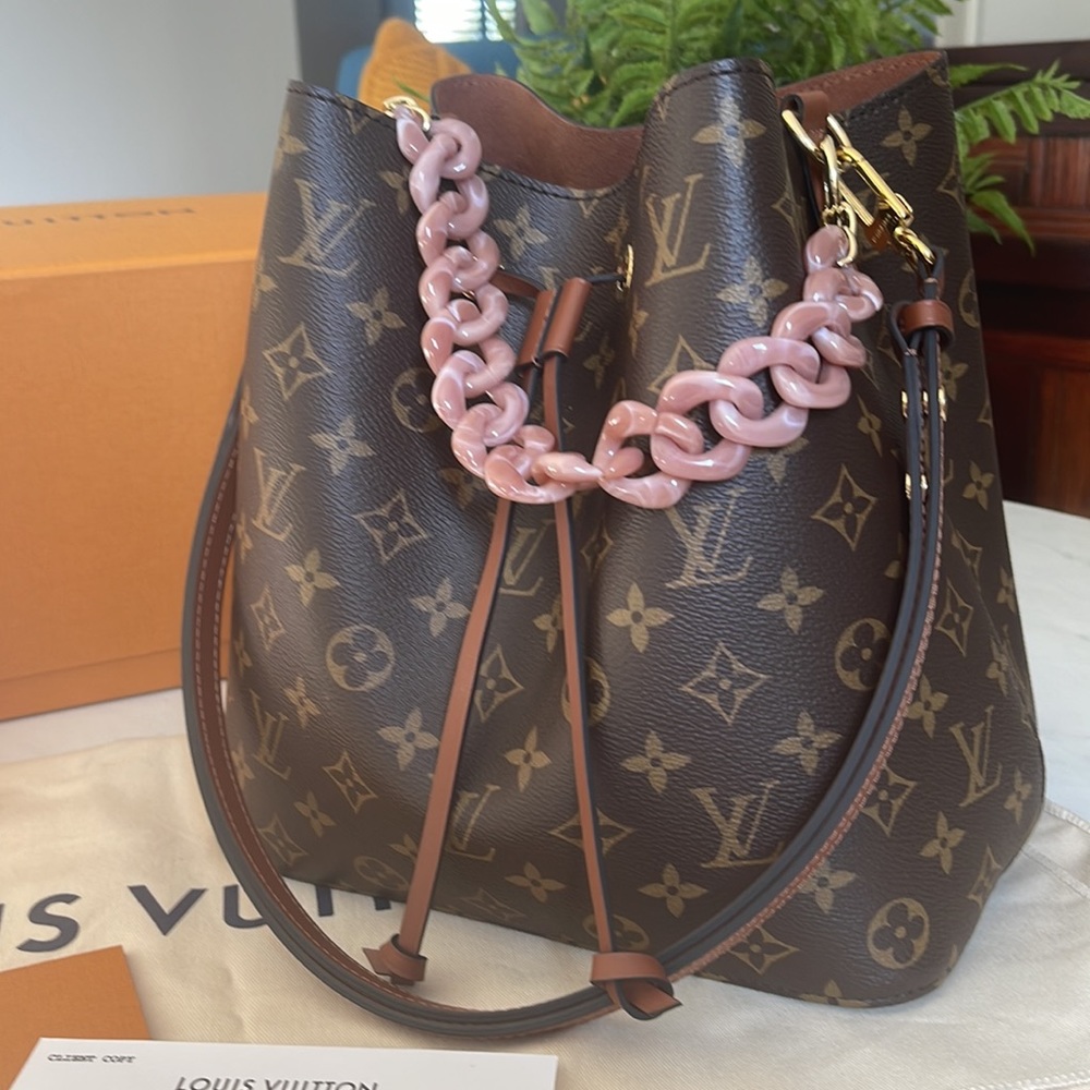 LV NÉONOÉ MM Caramel - Picture 13 of 14